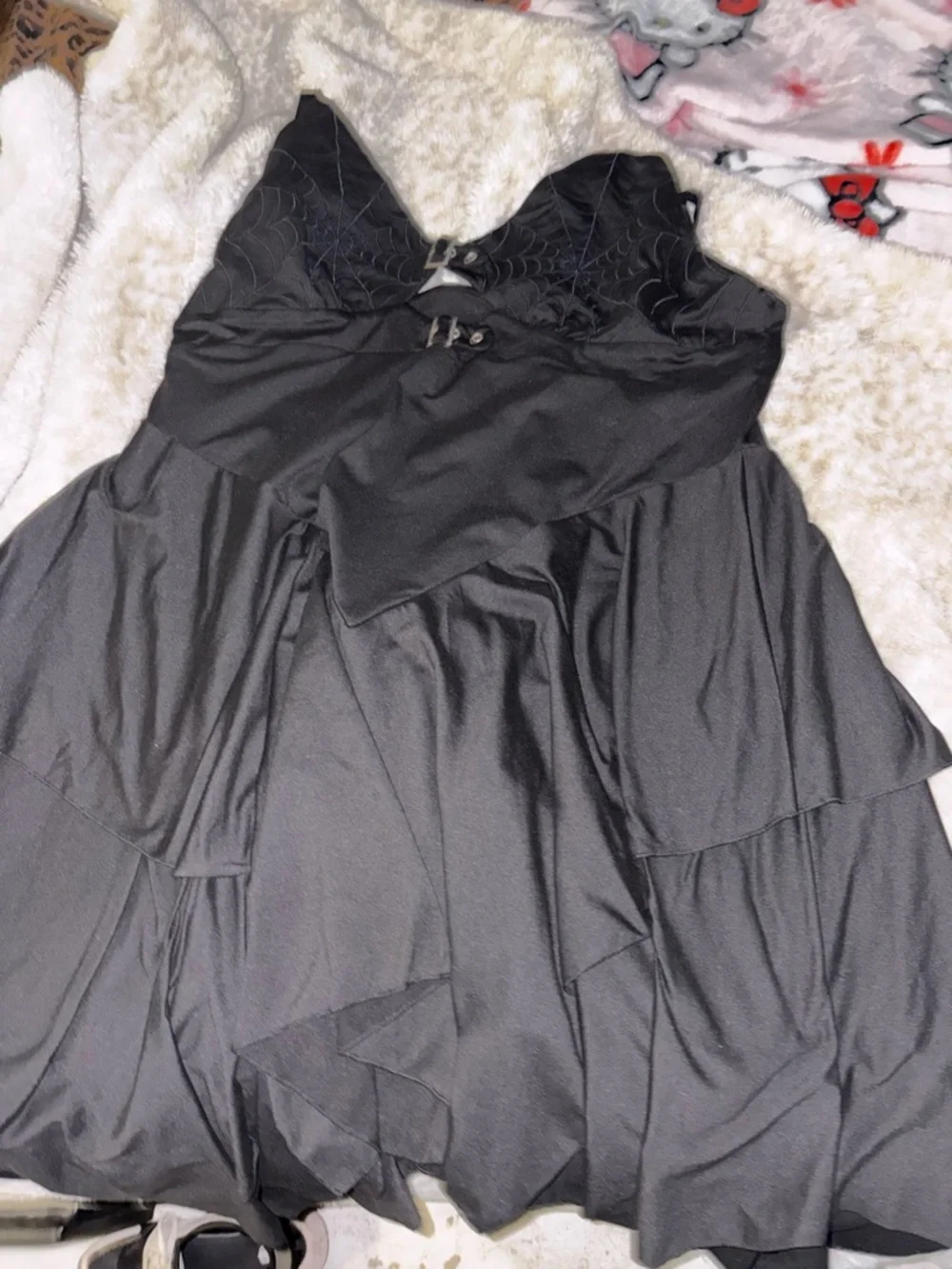 Venom dress - Picture 1 of 2